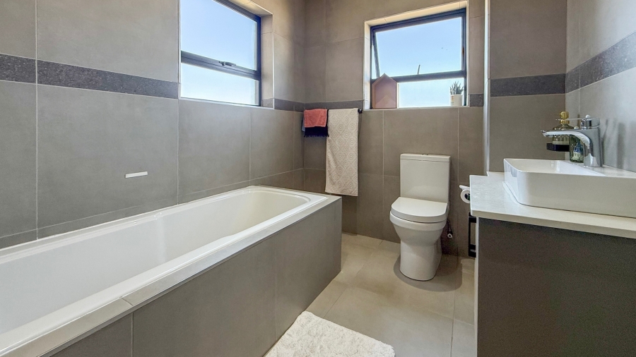 4 Bedroom Property for Sale in La Camargue Private Country Estate North West